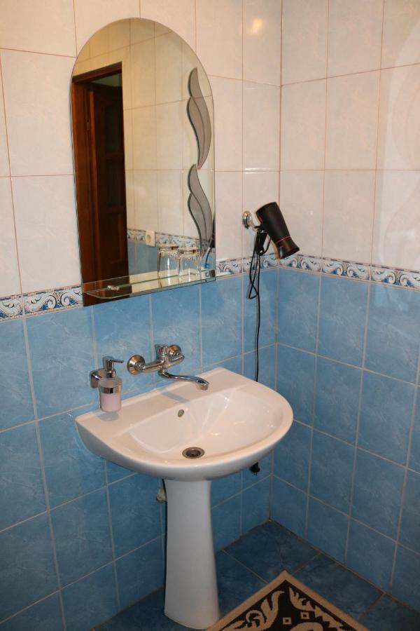 Готель ***Феєрія Tyachiv ภายนอก รูปภาพ